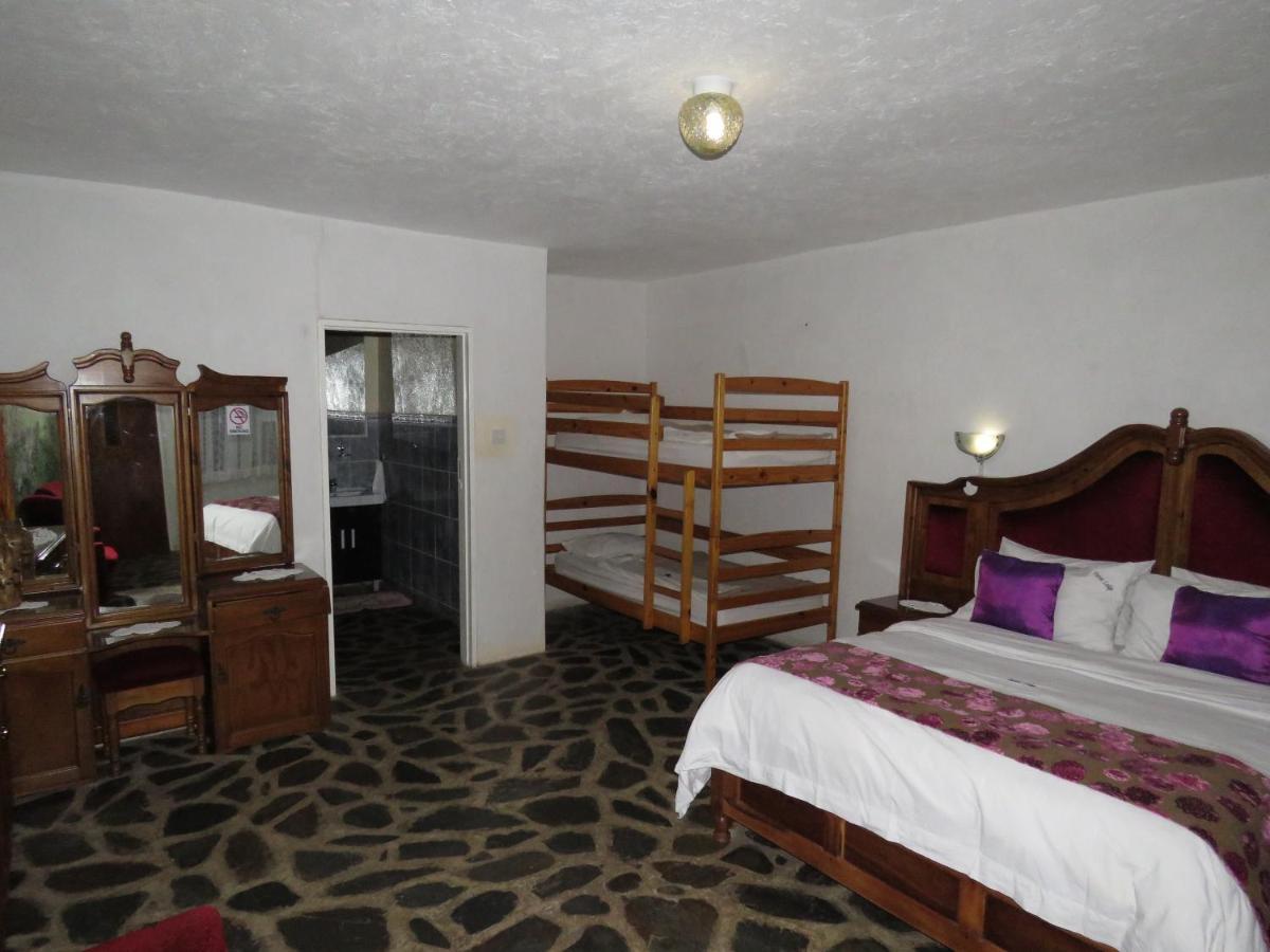 Parrot Lodge Bulawayo Exterior foto